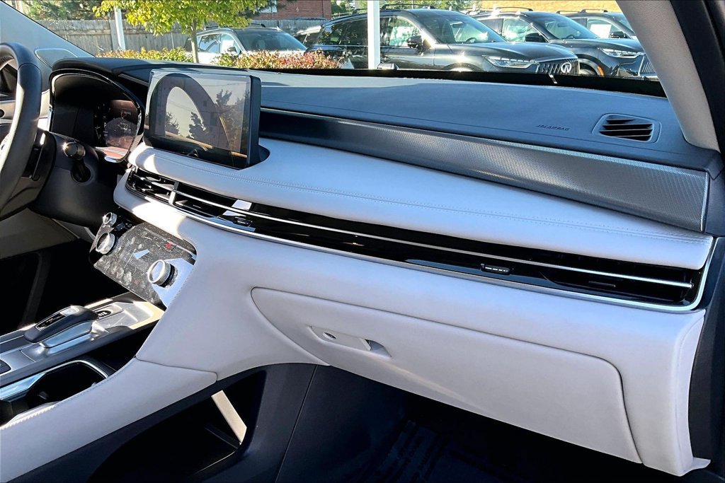 Certified 2027 INFINITI QX60 Luxe w/ Cargo Package AWD/4WD image 25