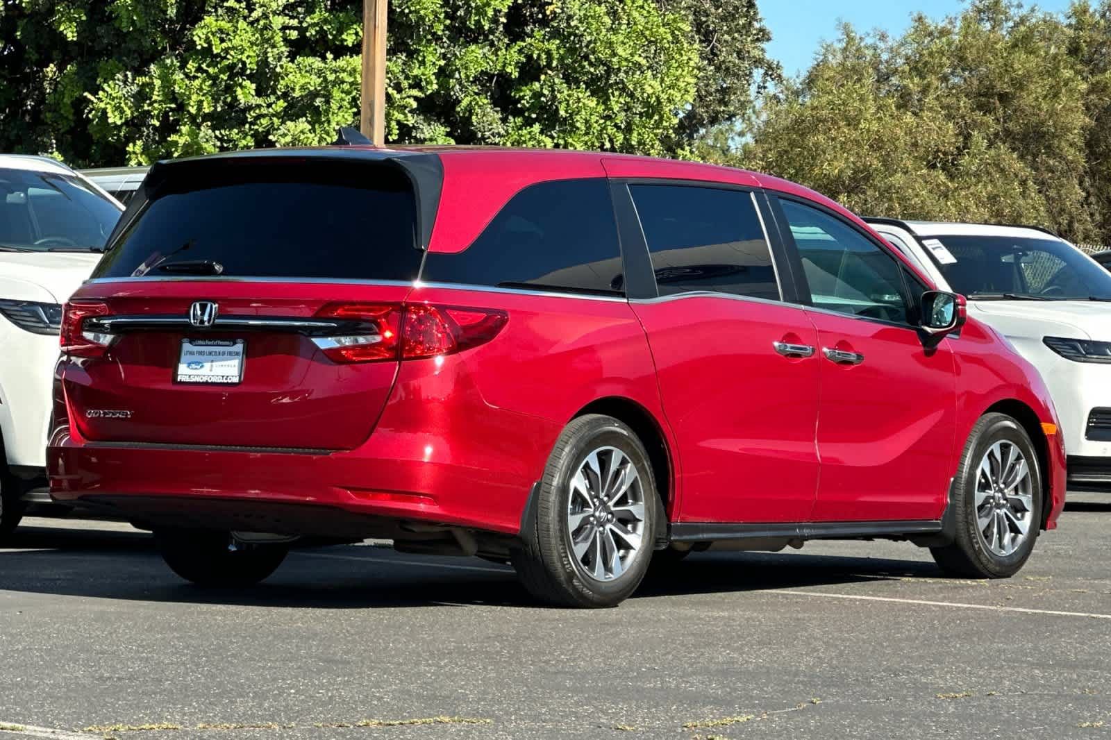Used 2023 Honda Odyssey EX-L image 2