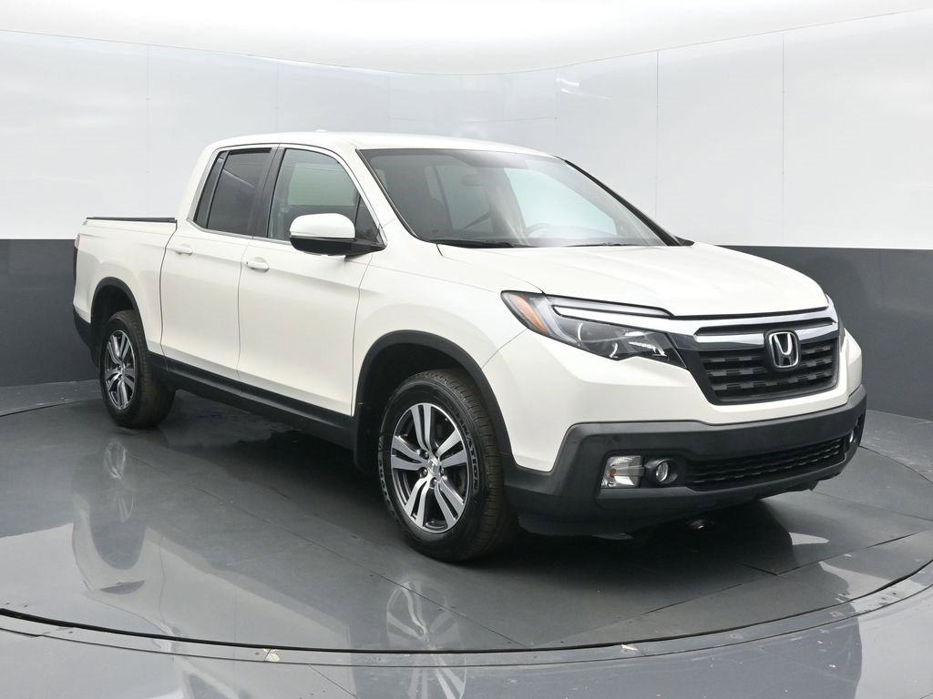 Used 2017 Honda Ridgeline RTS image 2