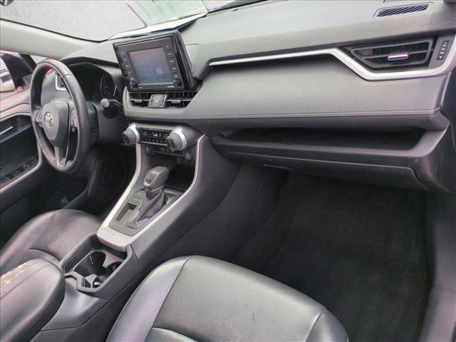 Used 2020 Toyota RAV4 XLE Premium FWD image 22