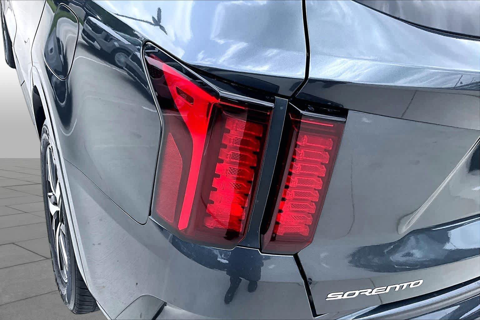 Certified 2023 Kia Sorento S w/ Panoramic Sunroof Package FWD image 27