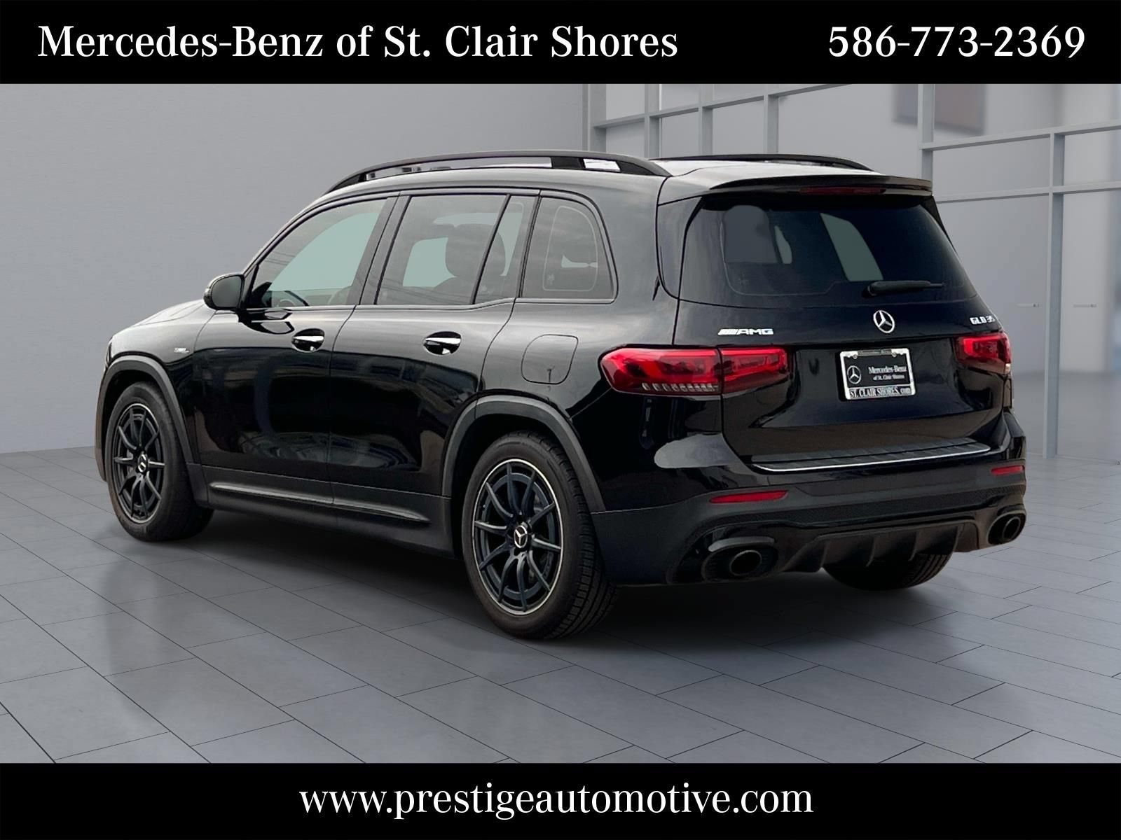 Used 2021 Mercedes-Benz GLB 35 AMG 4MATIC image 3