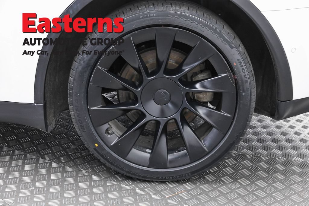 Used 2022 Tesla Model Y Long Range AWD/4WD image 26