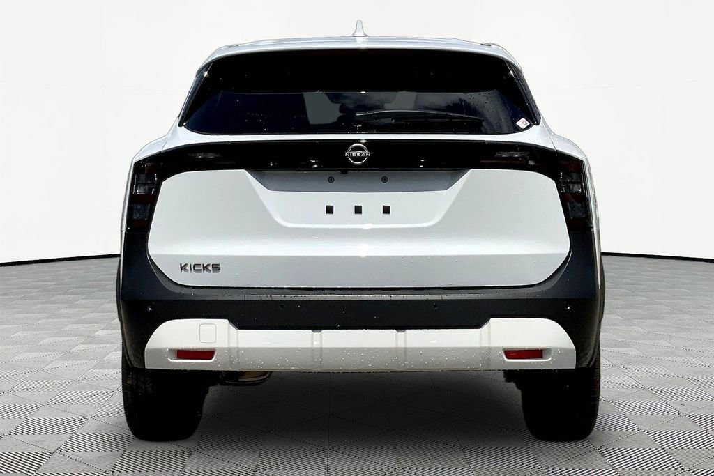 Used 2025 Nissan Kicks SV image 6