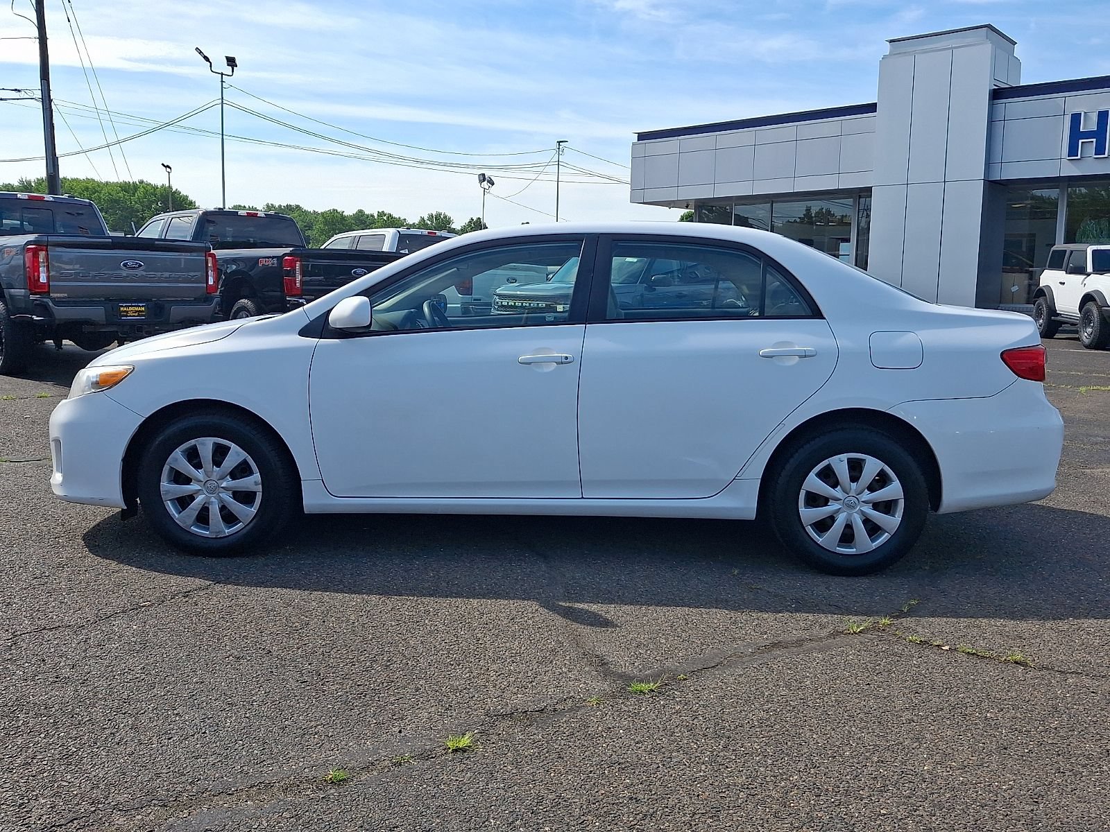 Used 2011 Toyota Corolla LE FWD image 4