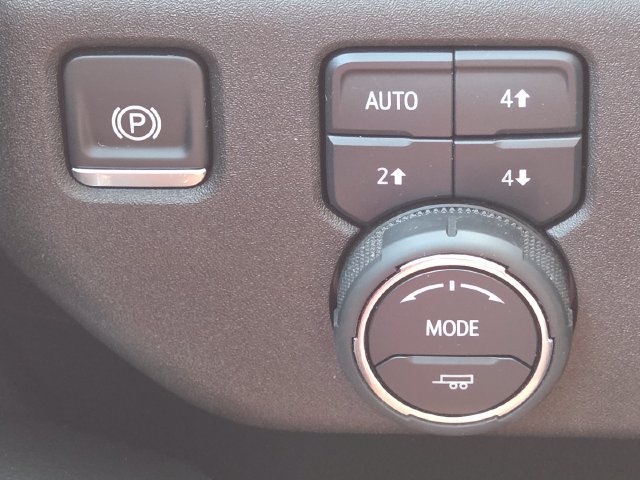 Used 2025 Chevrolet Silverado 2500 High Country w/ High Country Premium Package AWD/4WD image 30