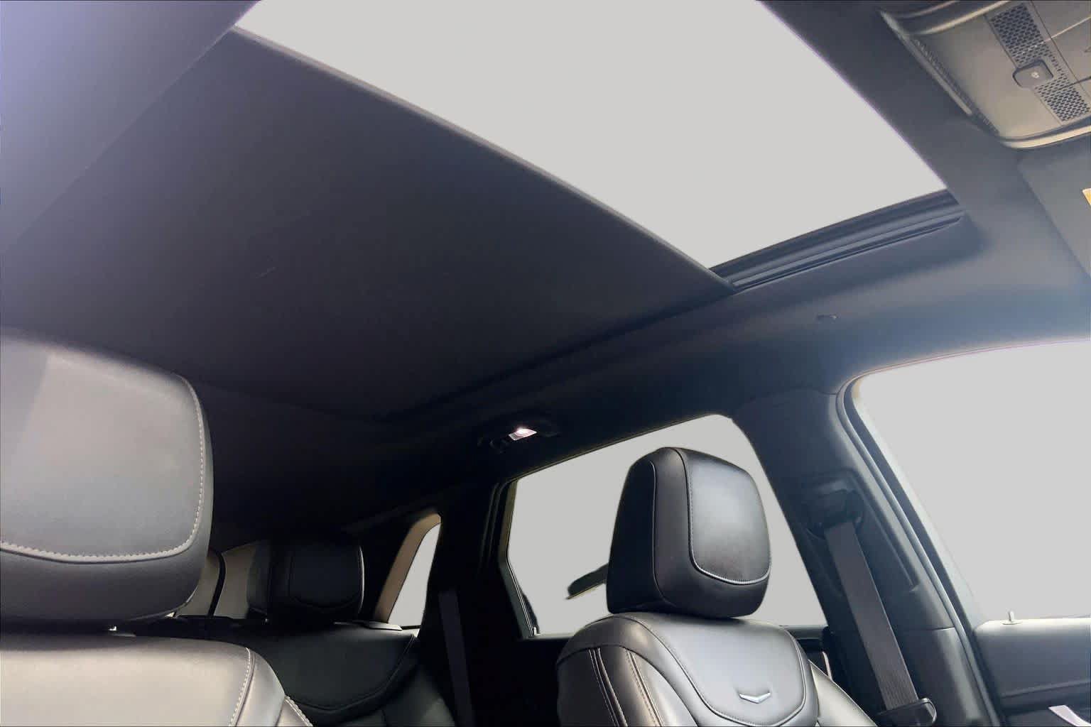 Used 2023 Cadillac XT5 Premium Luxury FWD image 14