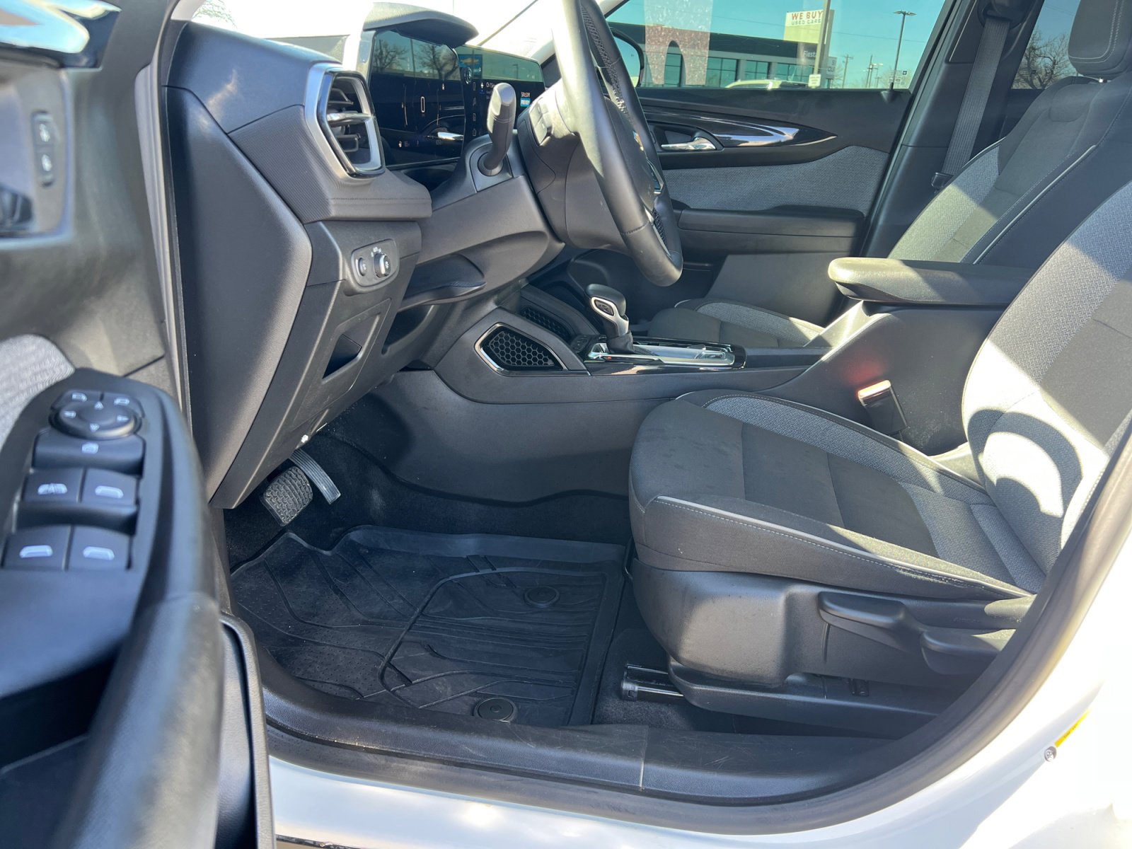 Used 2024 Chevrolet TrailBlazer LT w/ LT Cold Weather Package image 12