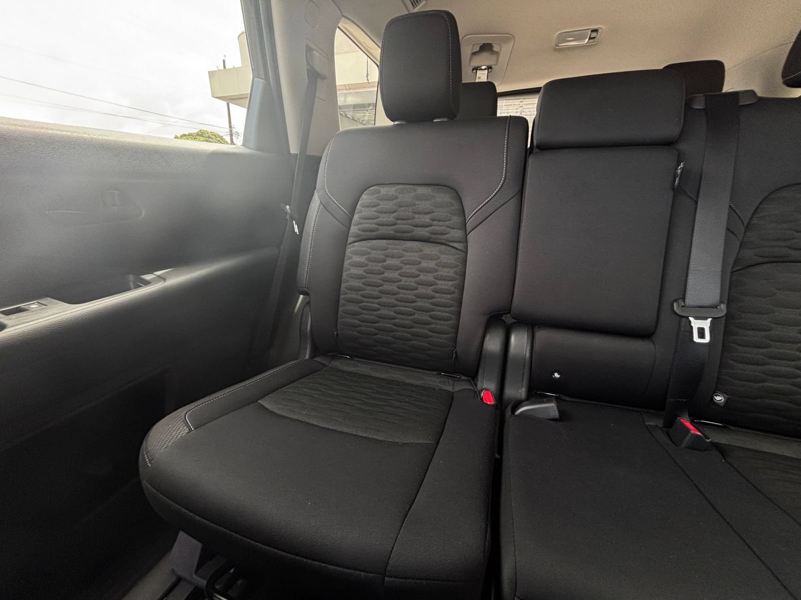 Used 2025 Nissan Pathfinder SV FWD image 42