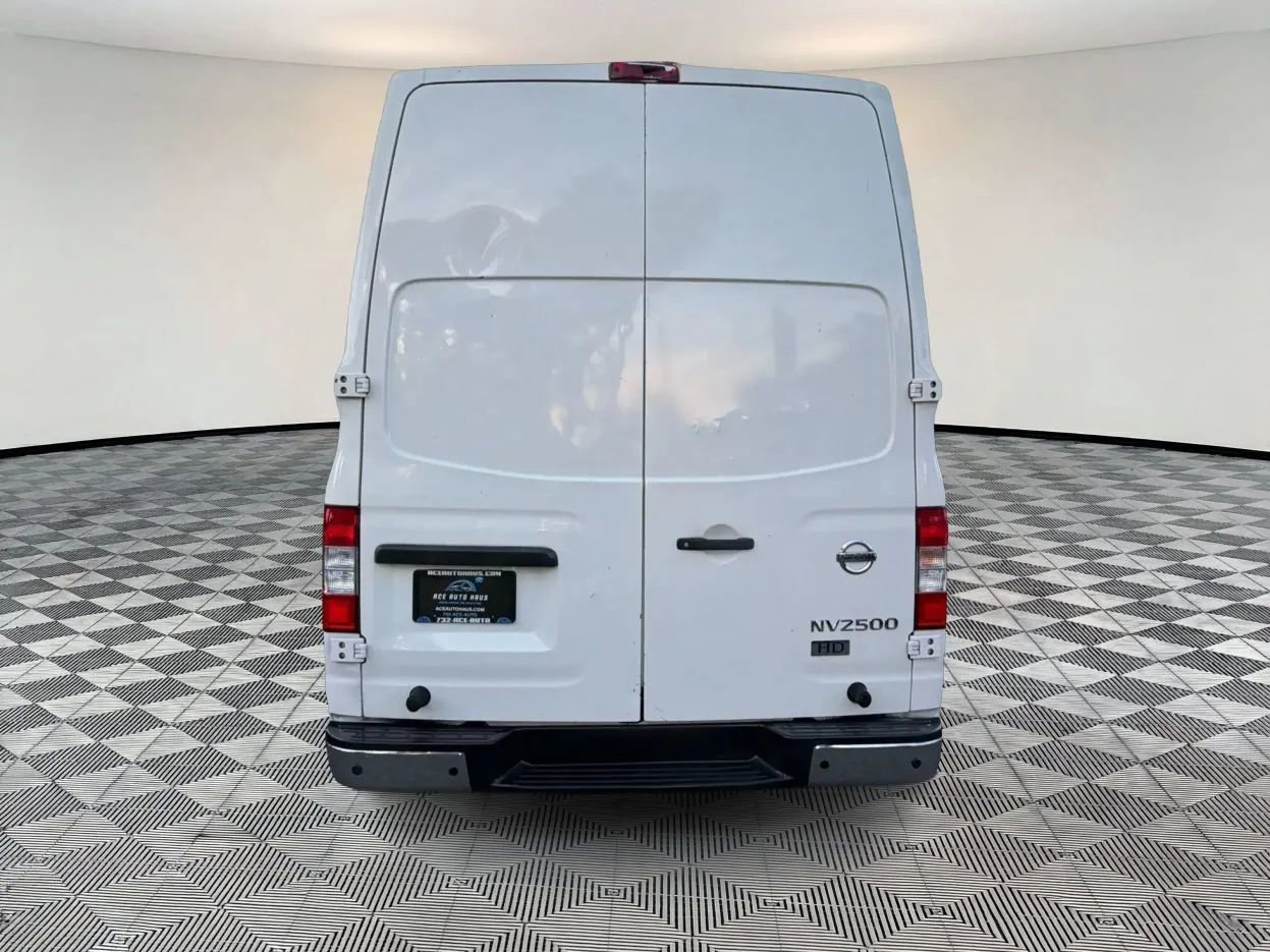 Used 2016 Nissan NV 2500 SV RWD image 6