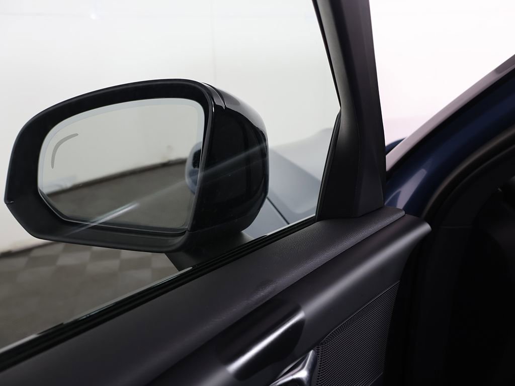 Used 2023 Volvo XC40 Recharge Plus AWD/4WD image 33