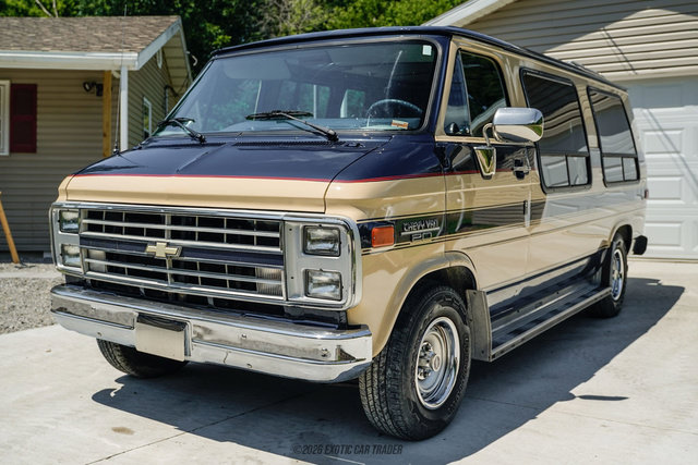 Used 1988 Chevrolet G20 RWD image 14