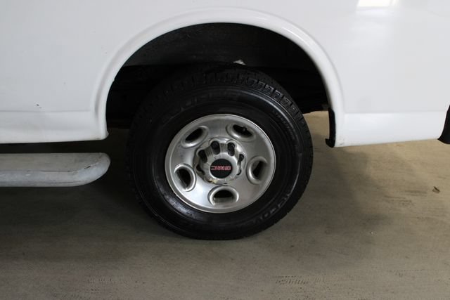 Used 2017 GMC Savana 2500 RWD image 40