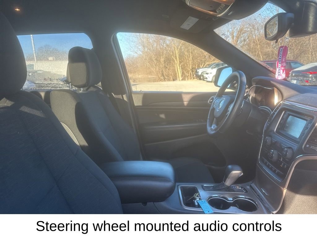 Used 2017 Jeep Grand Cherokee Laredo w/ Quick Order Package 23E image 15