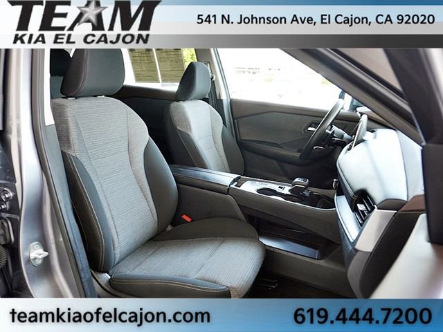 Used 2022 Nissan Rogue SV FWD image 12