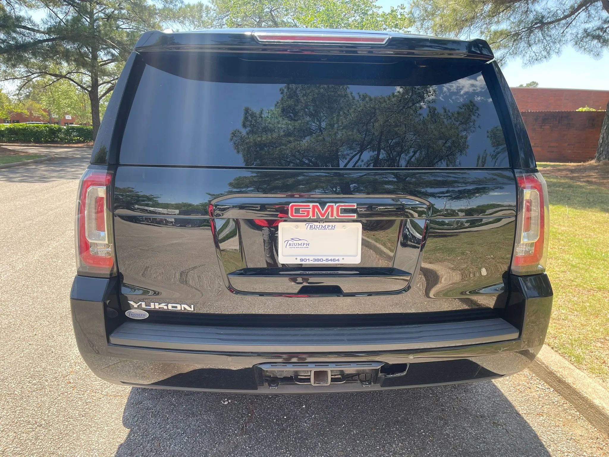 Used 2018 GMC Yukon SLT w/ Open Road Package AWD/4WD image 4