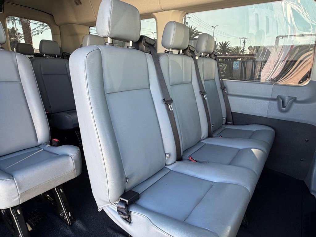 Used 2017 Ford Transit 350 XL image 36