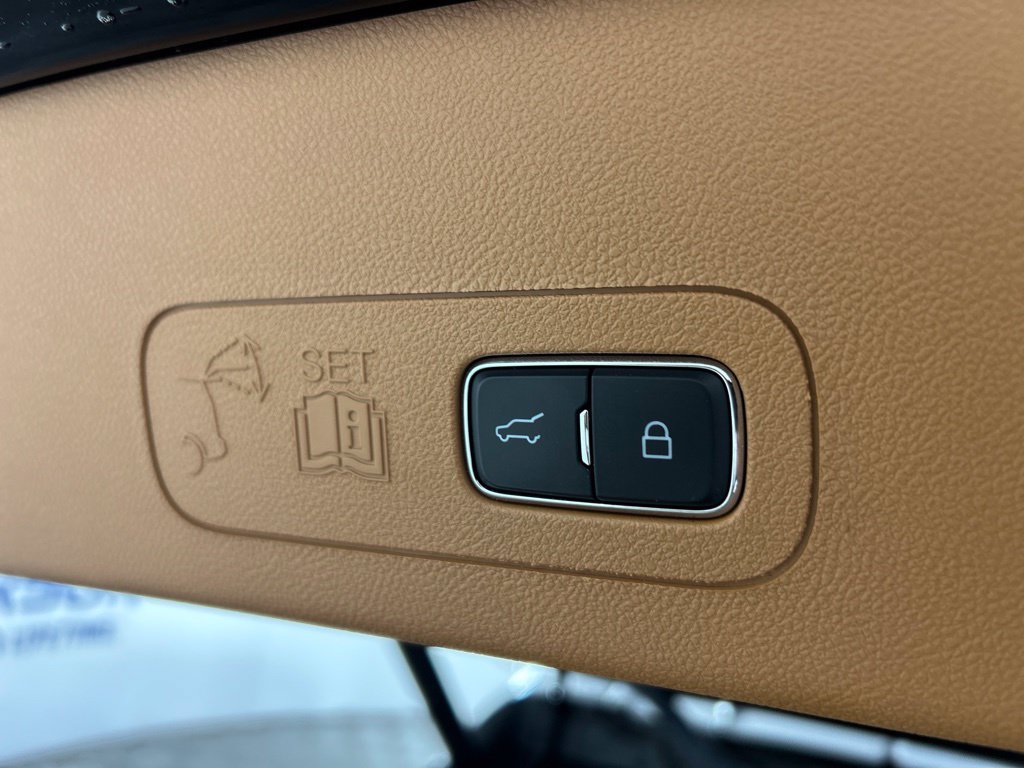 Used 2023 Lincoln Aviator Black Label w/ Dynamic Handling Package AWD/4WD image 29