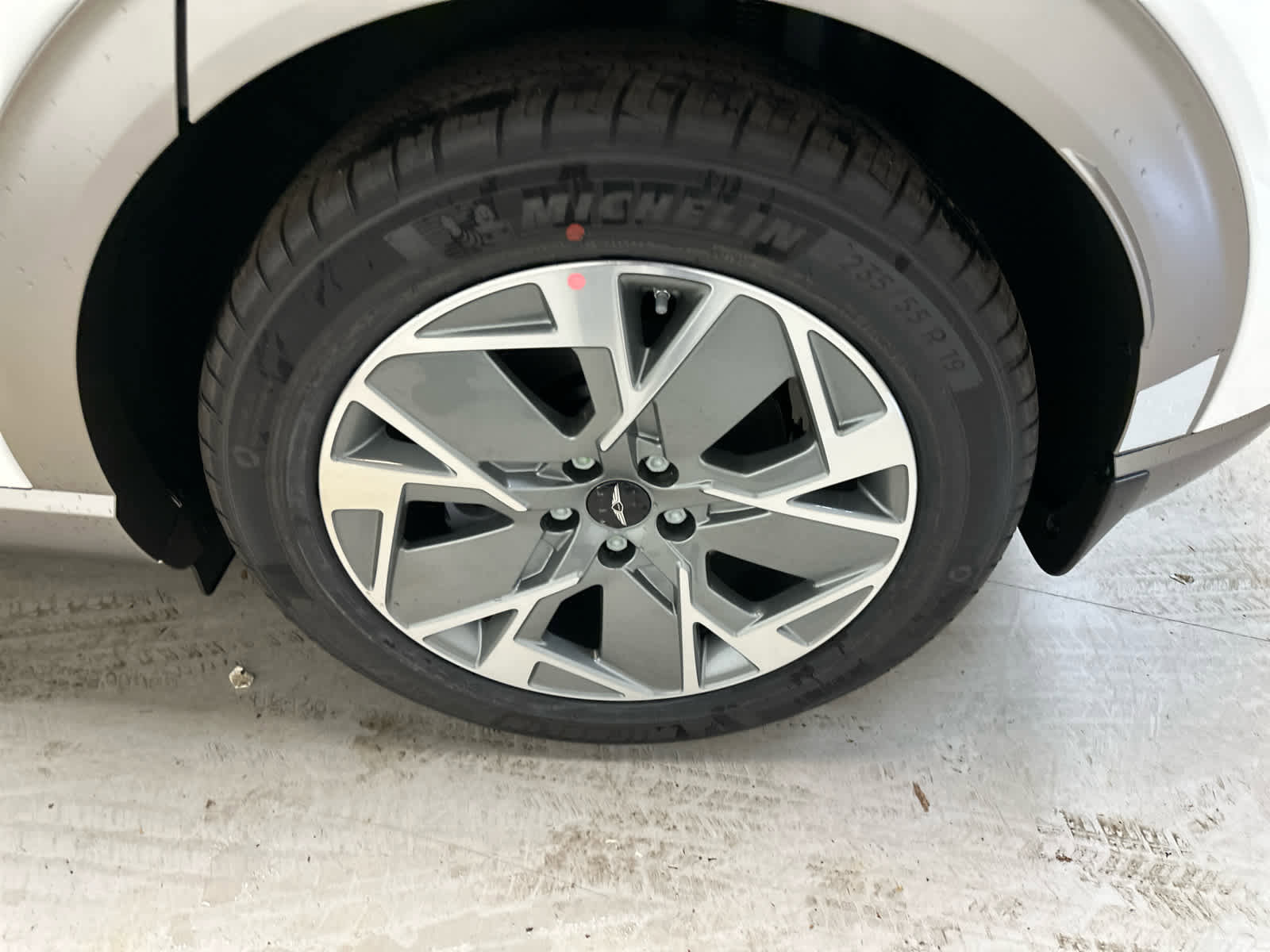 New 2025 Genesis GV60 Advanced image 8