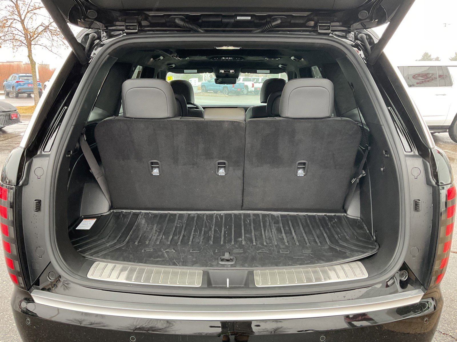 Used 2026 Hyundai Palisade Calligraphy image 12