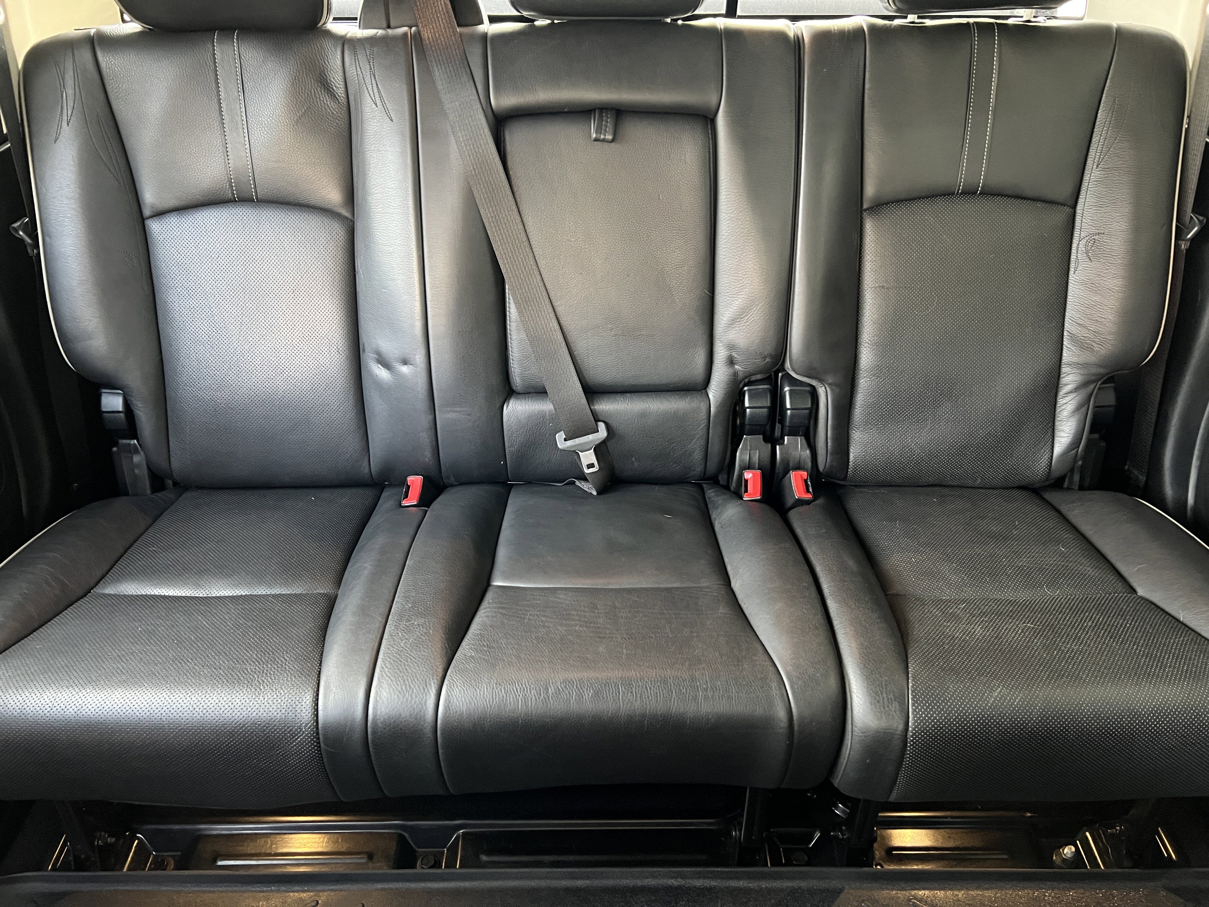 Used 2014 RAM 3500 Laramie Longhorn image 18