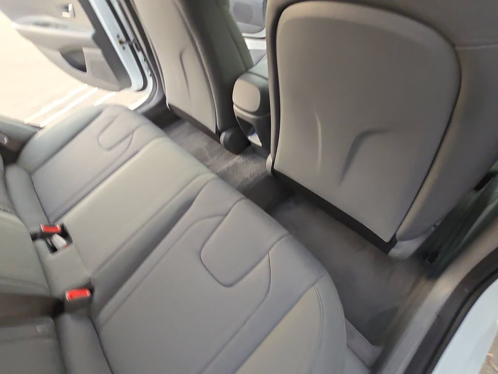 Certified 2026 Hyundai Elantra SE FWD image 12