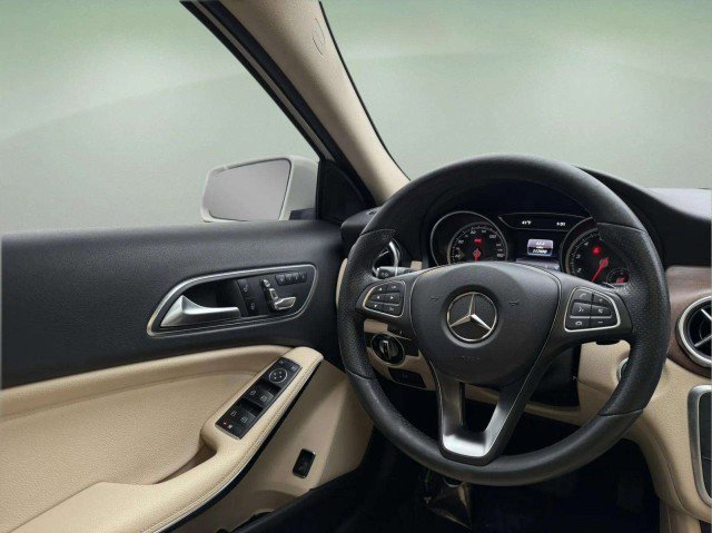 Used 2018 Mercedes-Benz GLA 250 4MATIC image 11