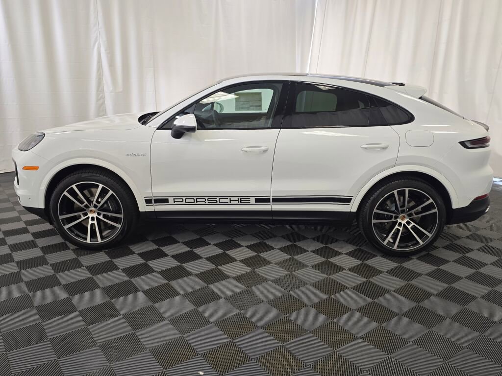 New 2025 Porsche Cayenne E-Hybrid Coupe image 2
