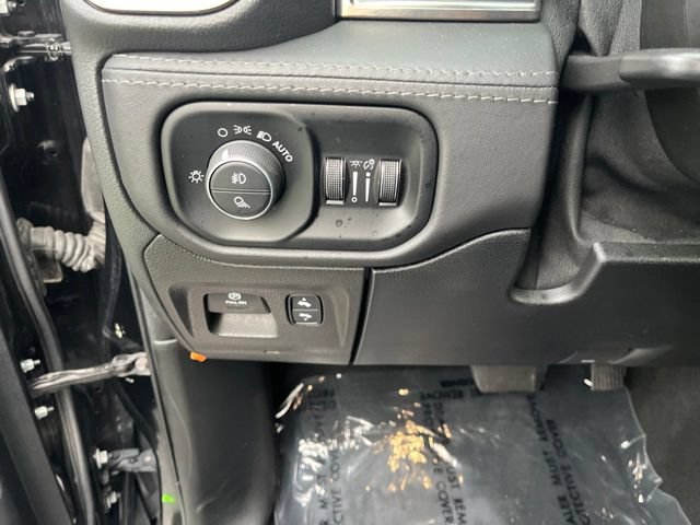 Used 2021 RAM 1500 Limited AWD/4WD image 34