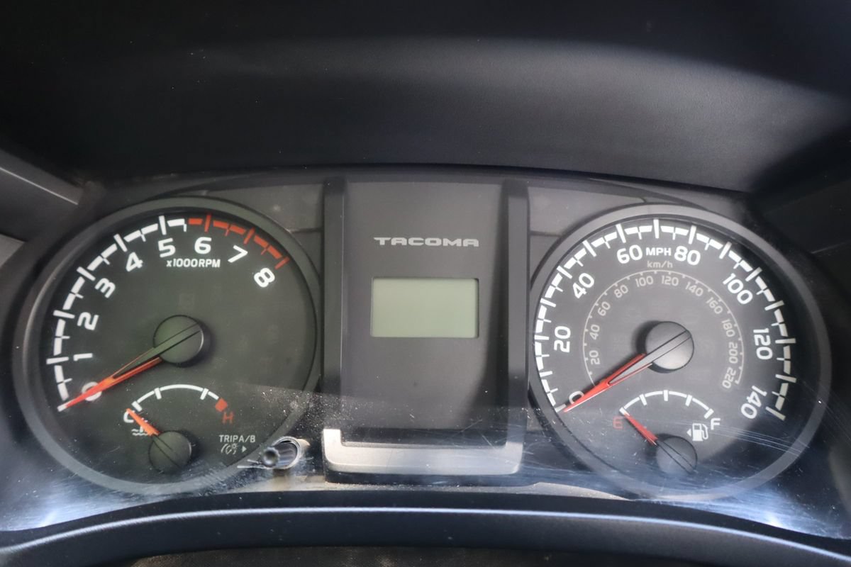 Used 2016 Toyota Tacoma SR AWD/4WD image 27