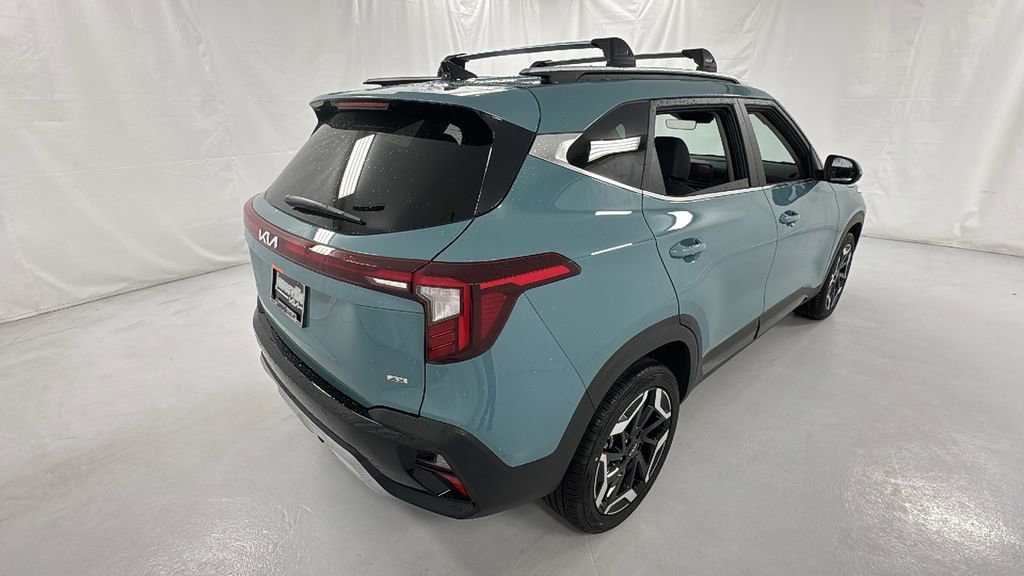 New 2026 Kia Seltos SX w/ SX Sunroof Package image 3