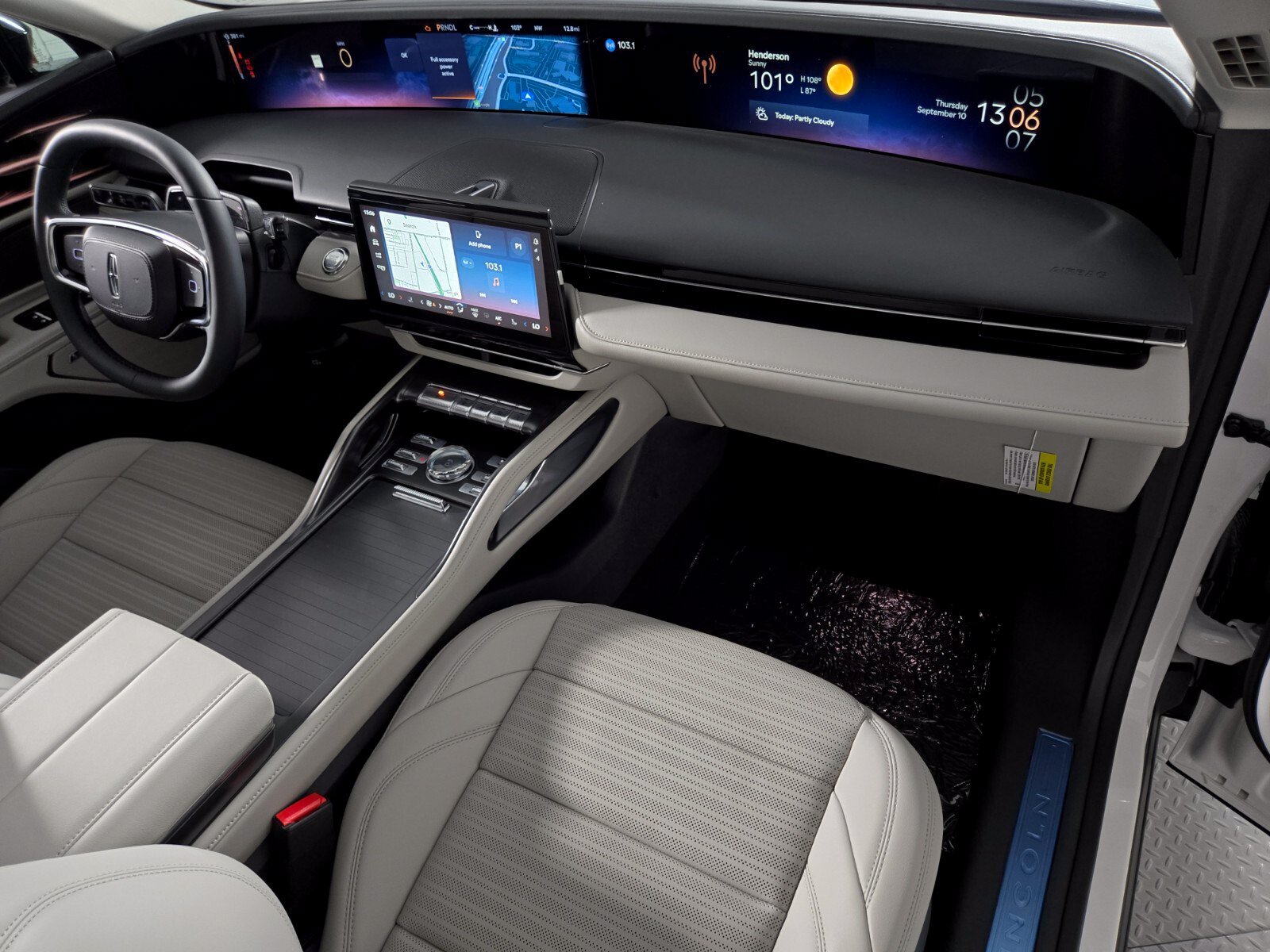 New 2026 Lincoln Nautilus Reserve w/ Jet Appearance Package AWD/4WD image 21