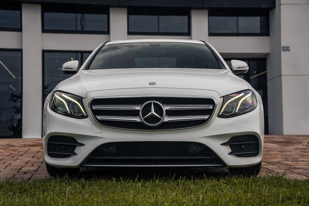 Used 2017 Mercedes-Benz E 300 4MATIC image 8