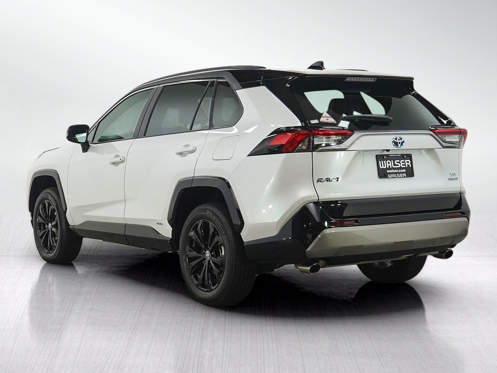 Used 2024 Toyota RAV4 XSE w/ Weather Package AWD/4WD image 3