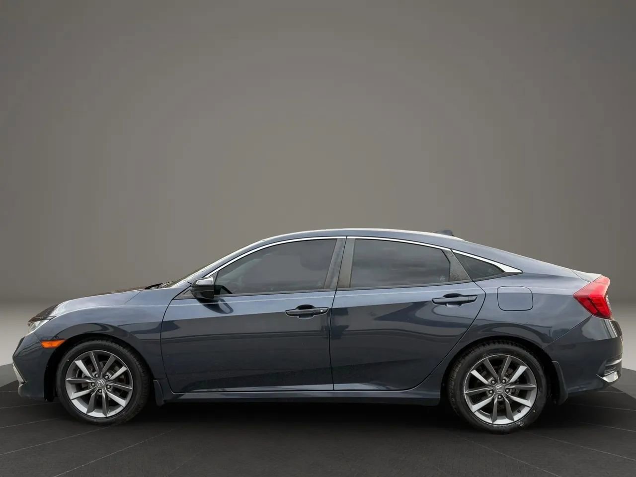 Used 2019 Honda Civic EX image 10