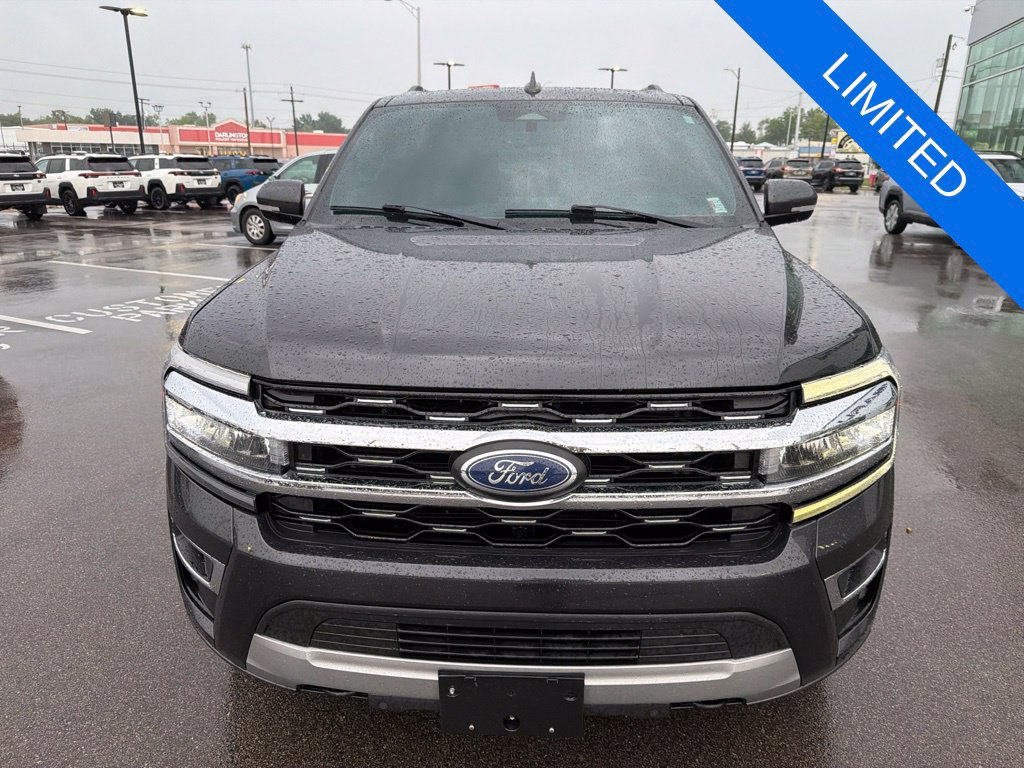 Used 2022 Ford Expedition Limited AWD/4WD image 2