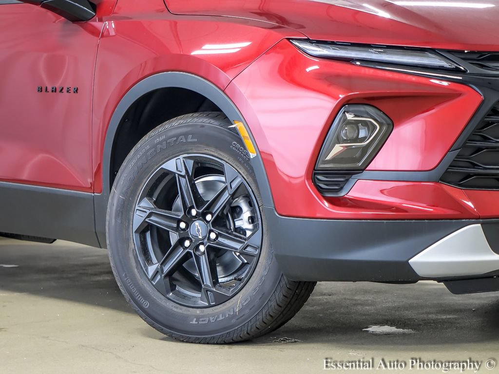 New 2026 Chevrolet Blazer LT w/ Convenience Package AWD/4WD image 4