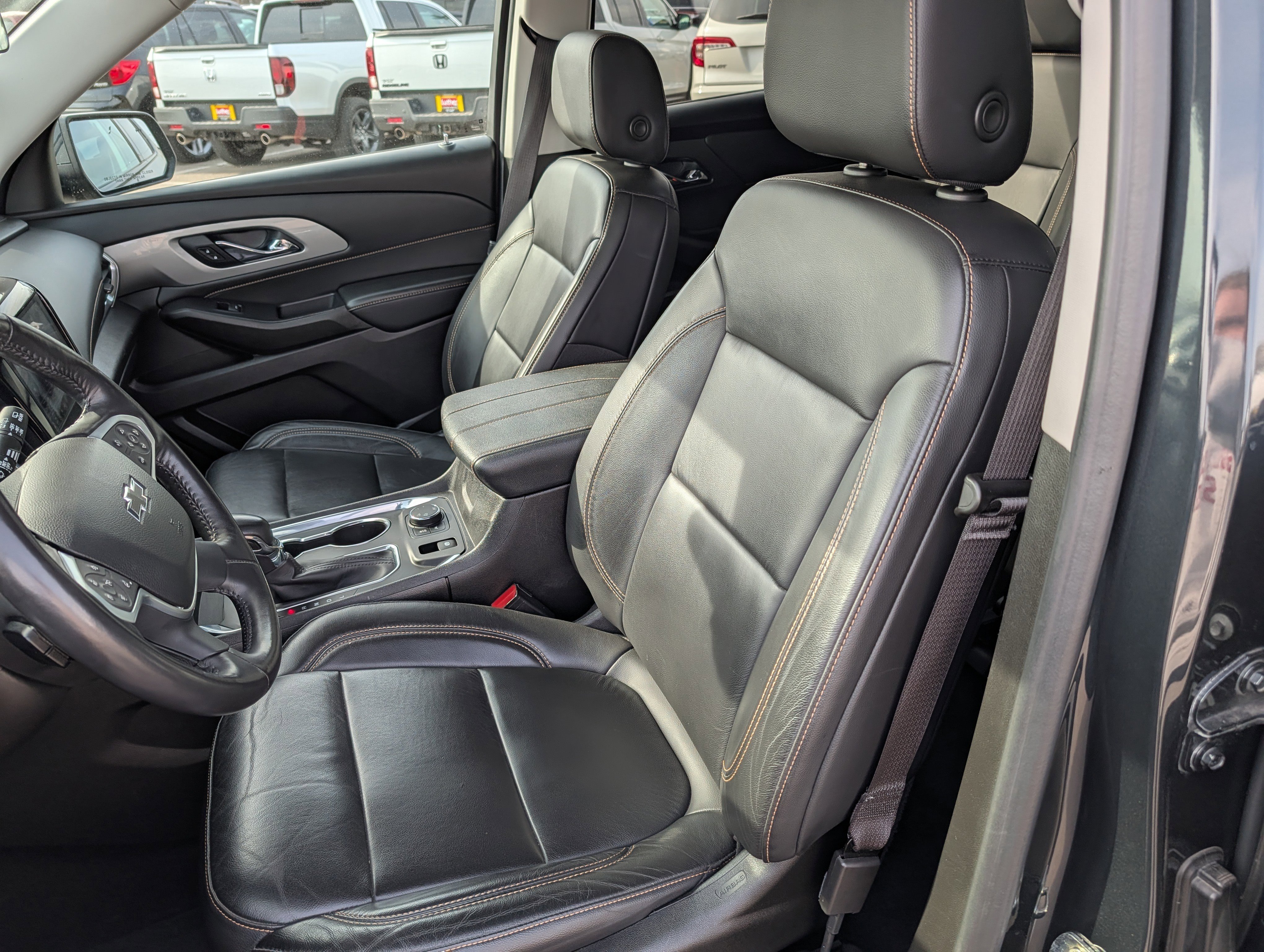 Used 2021 Chevrolet Traverse RS image 21