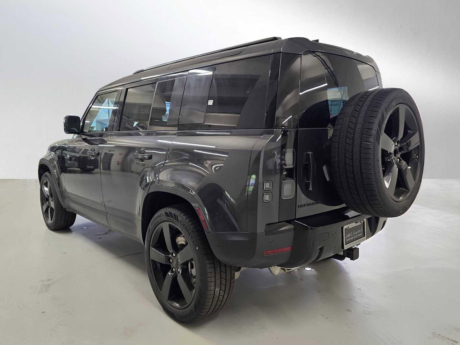New 2026 Land Rover Defender 110 S AWD/4WD image 3