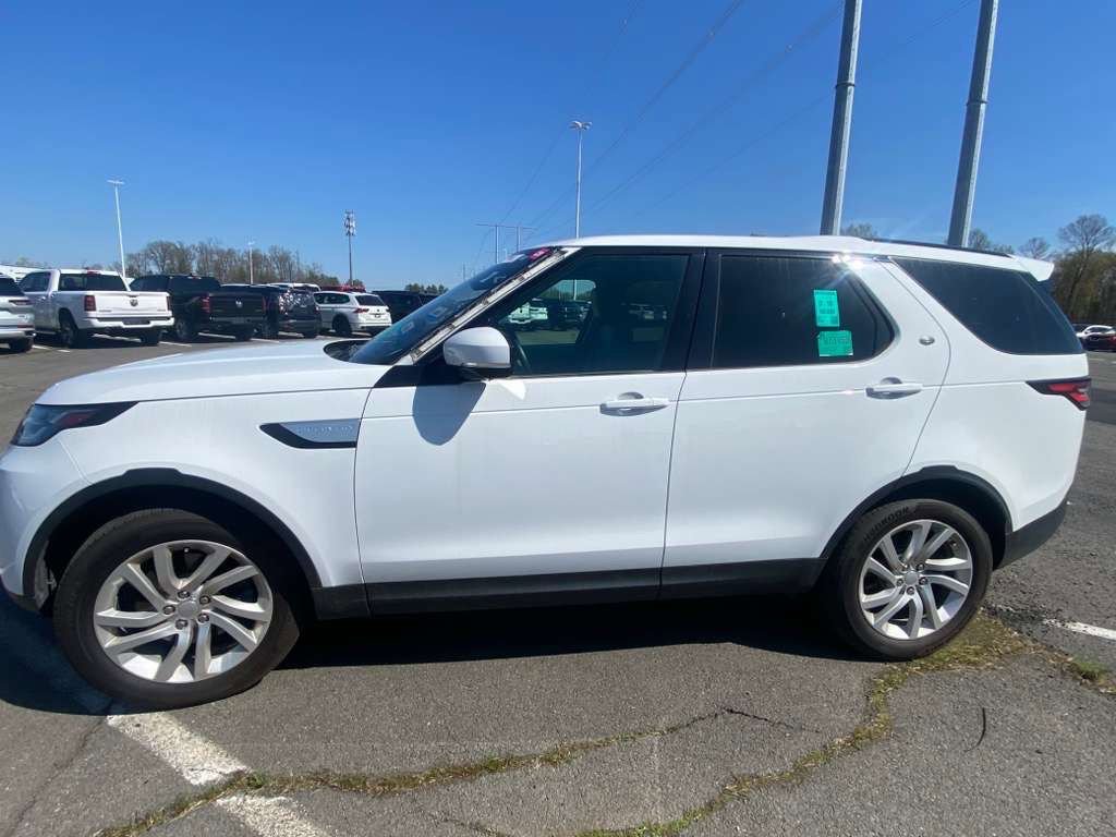 Used 2017 Land Rover Discovery HSE image 3