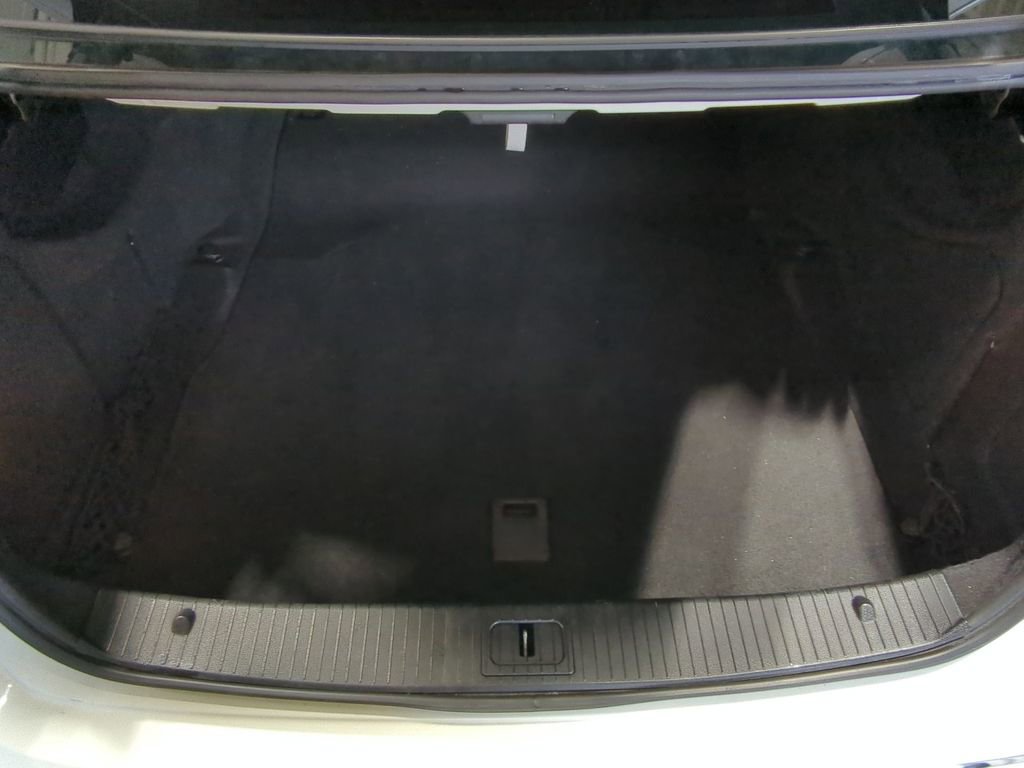 Used 2011 Mercedes-Benz E 350 4MATIC Sedan image 46