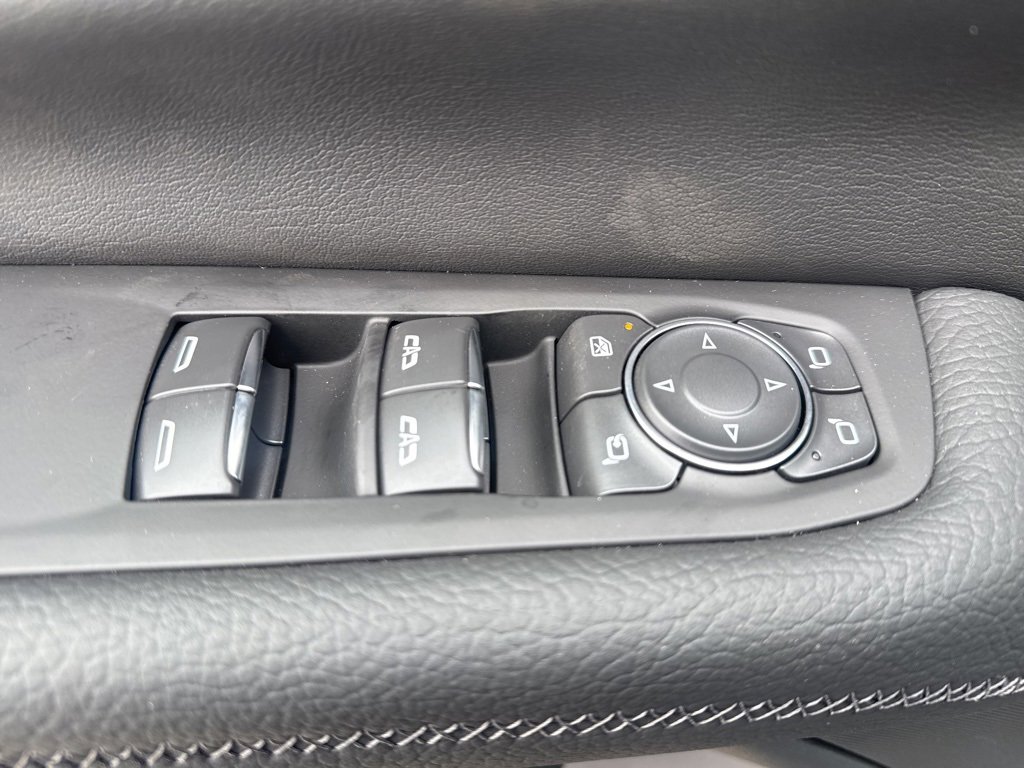 New 2026 GMC Yukon Denali w/ Sun & Power Step Package image 23