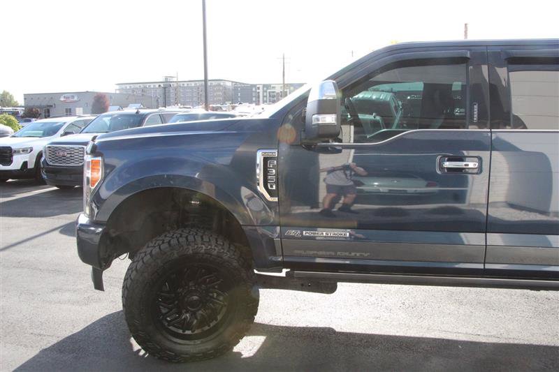 Used 2019 Ford F350 Platinum w/ Platinum Ultimate Package AWD/4WD image 4