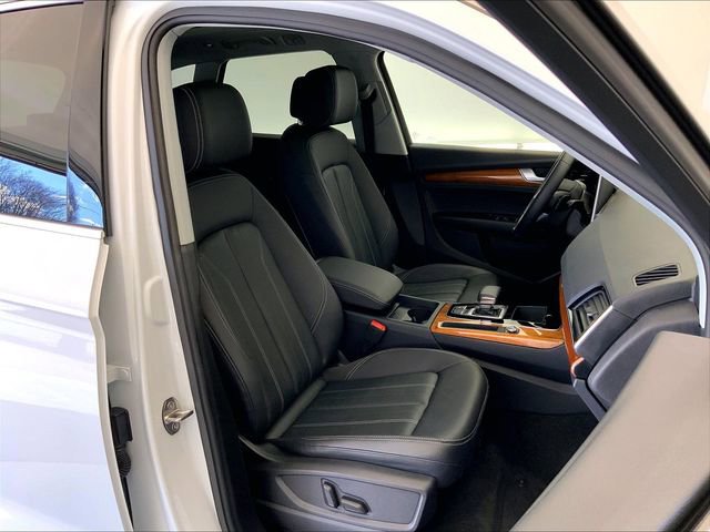 Certified 2023 Audi Q5 2.0T Premium w/ Convenience Package image 7