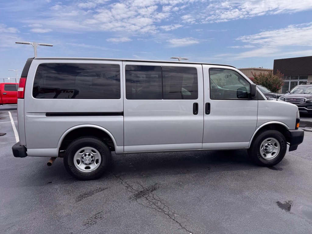 Used 2019 Chevrolet Express 2500 LS w/ Driver Convenience Package RWD image 6