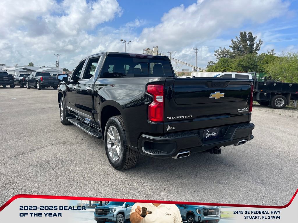 Used 2024 Chevrolet Silverado 1500 High Country w/ High Country Premium Package image 5