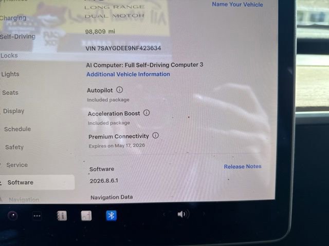 Used 2022 Tesla Model Y Long Range AWD/4WD image 31