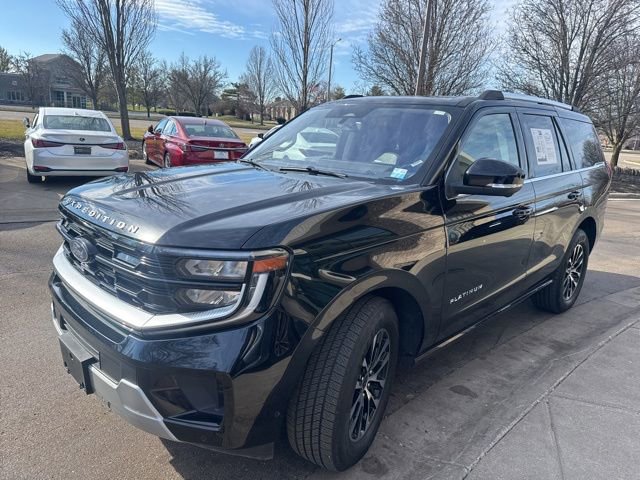 Used 2025 Ford Expedition Platinum image 7