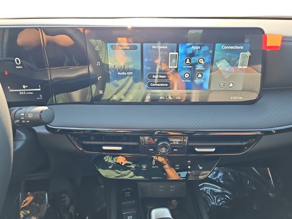 New 2027 Nissan Kicks SR w/ Cold Weather Package FWD image 20