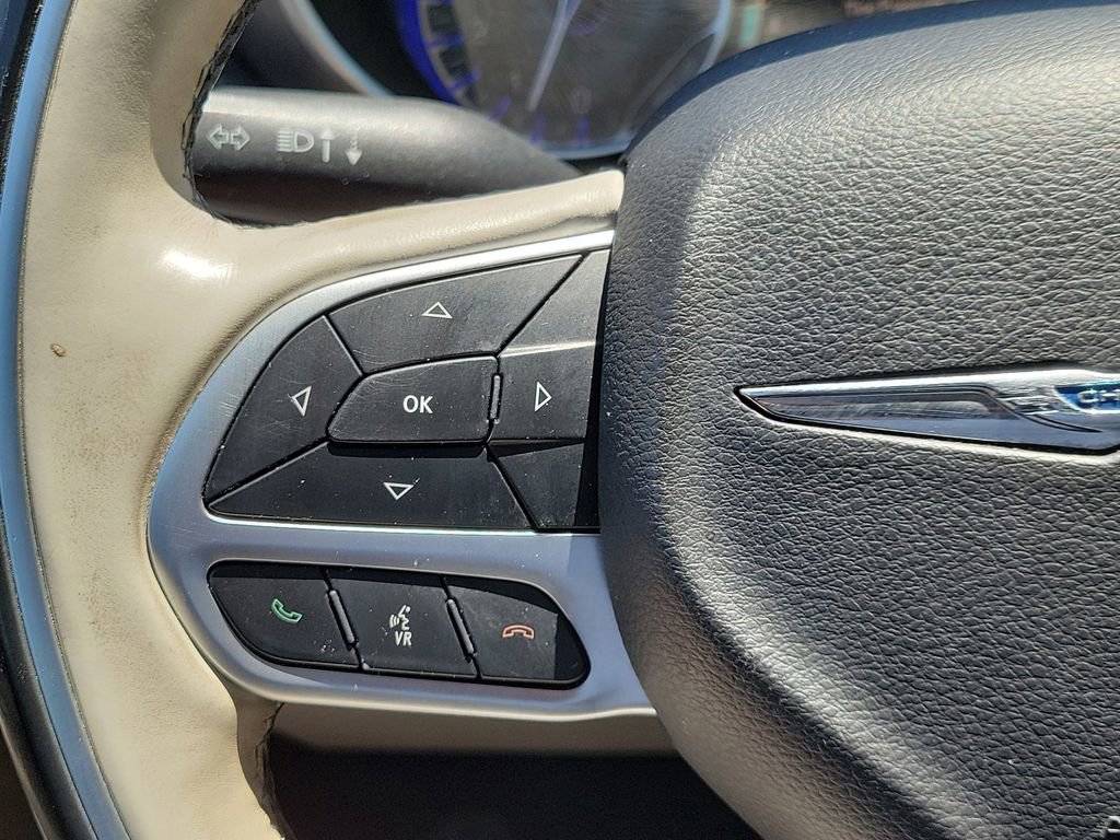 Used 2018 Chrysler Pacifica Limited w/ Advanced Safetytec Group FWD image 30